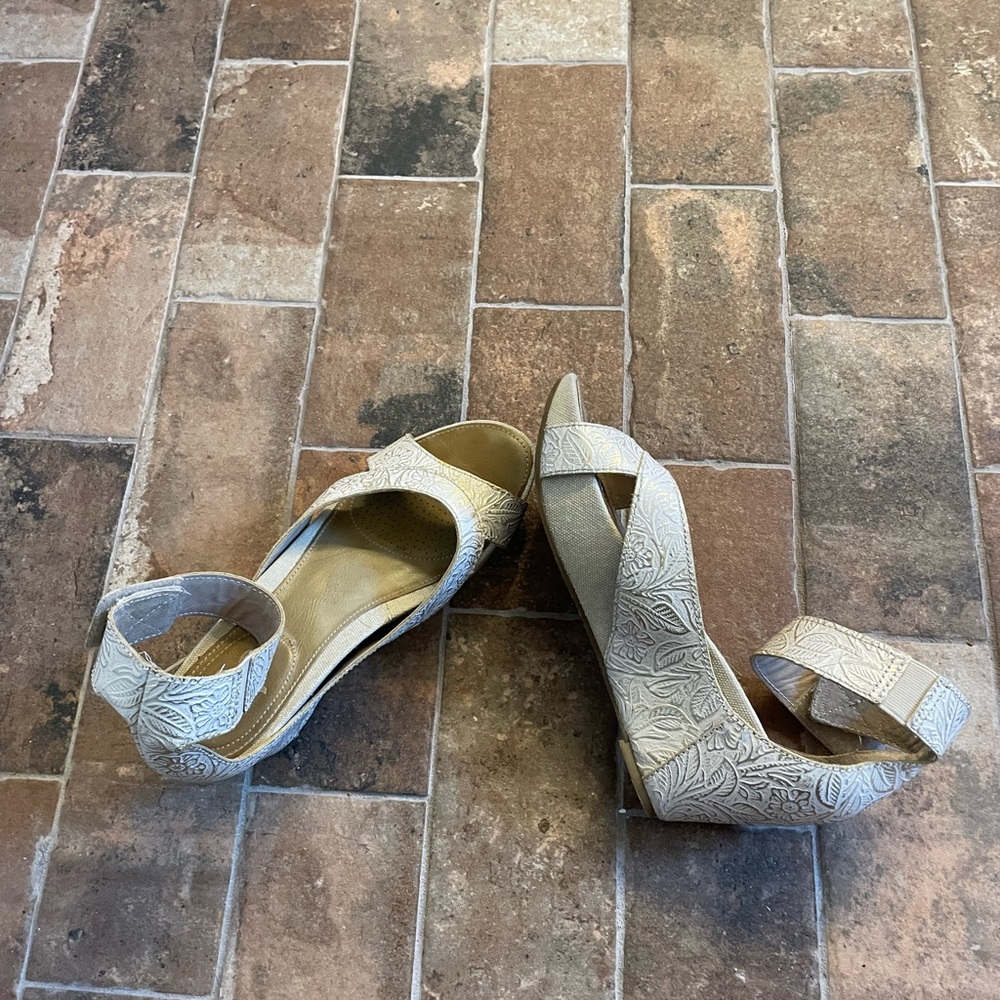 OTOT PLATFORM Leather SANDALS